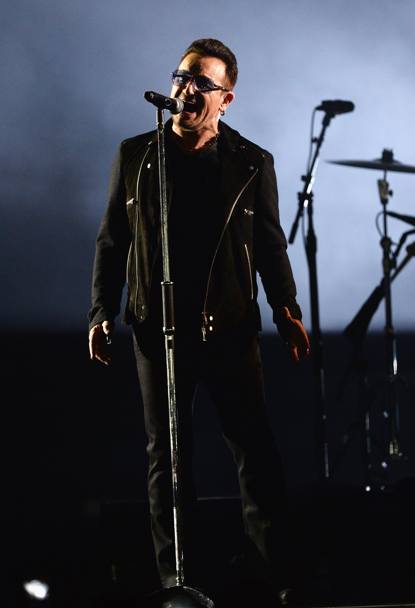 Sul palco degli Mtv Ema 2014 gli U2 hanno proposto  &#39;Every breaking wave&#39;. (Getty Images) 
